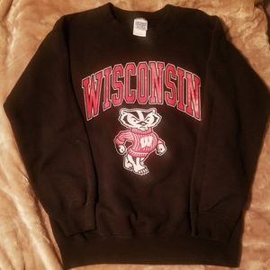 VTG NCAA Wisconsin Badgers Sweatshirt